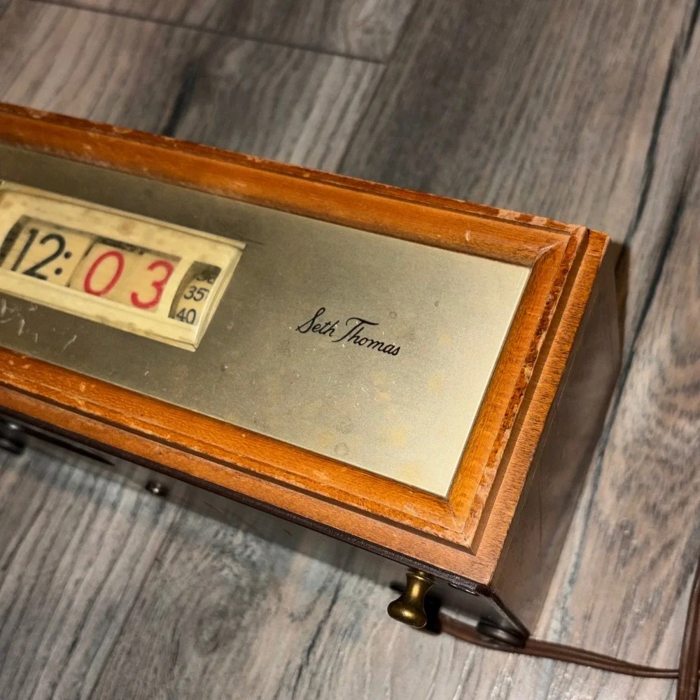 MCM Seth Thomas Speed Read Electric Flip Clock Wood Case Vintage Not Working